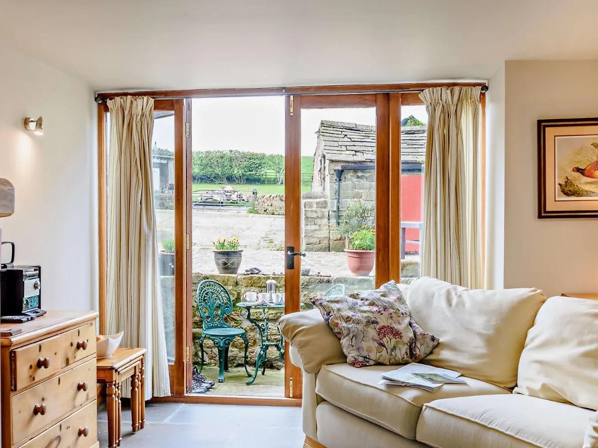 3 Bed In Harrogate Hh099 Villa Weeton  Holiday home