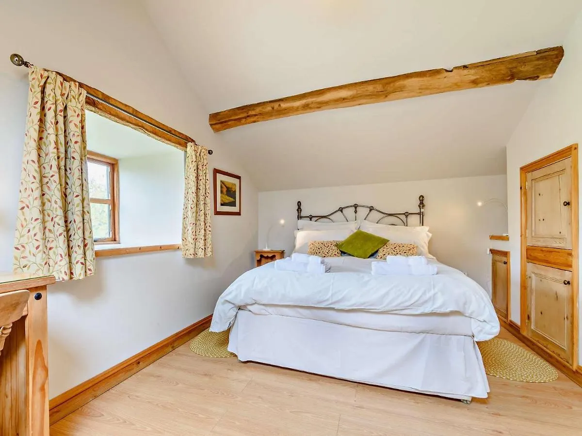 3 Bed In Harrogate Hh099 Villa Weeton